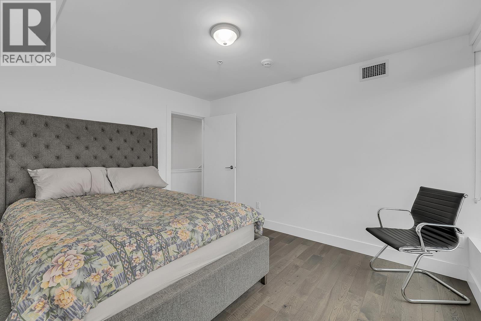 1 1164 Ellis Street, Kelowna