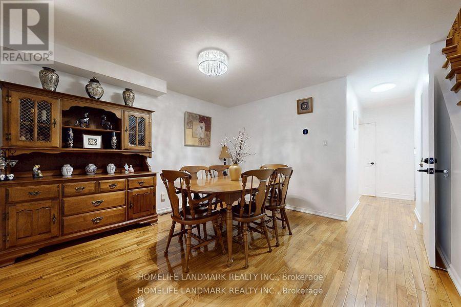 32 COATSWORTH CRESCENT - 12