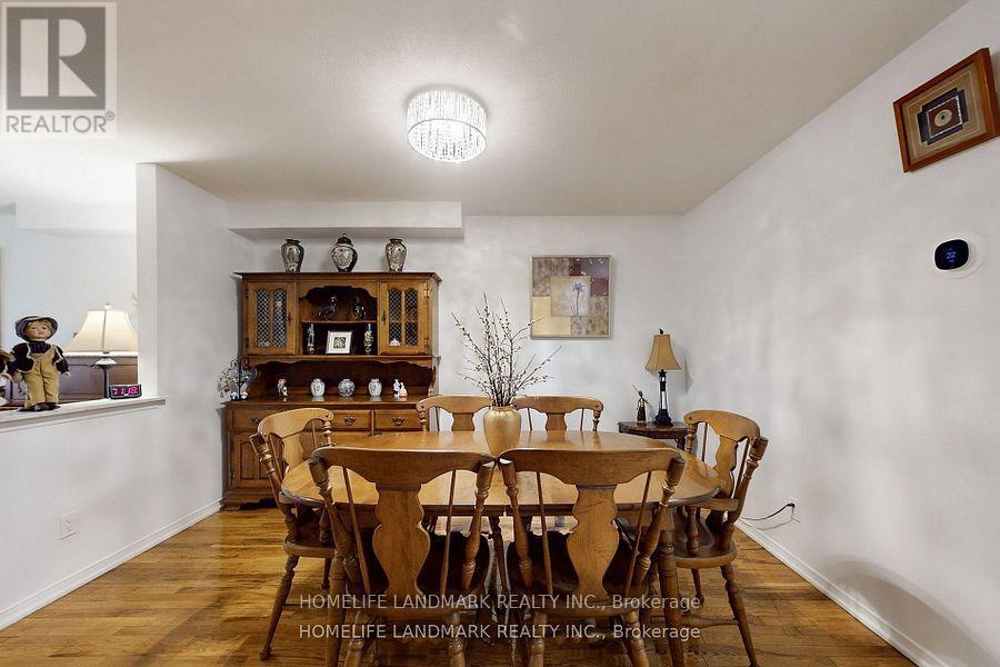 32 COATSWORTH CRESCENT - 13