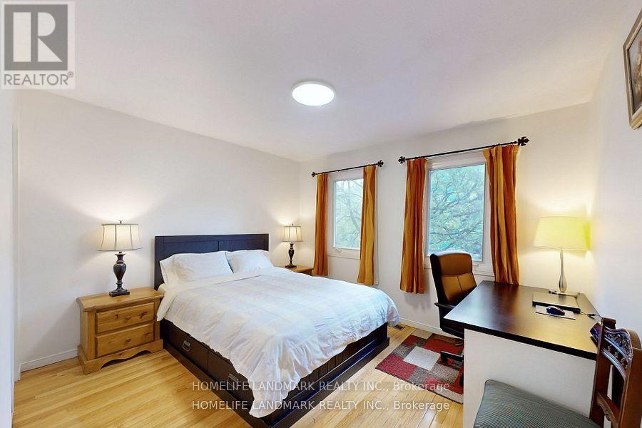 32 COATSWORTH CRESCENT - 22