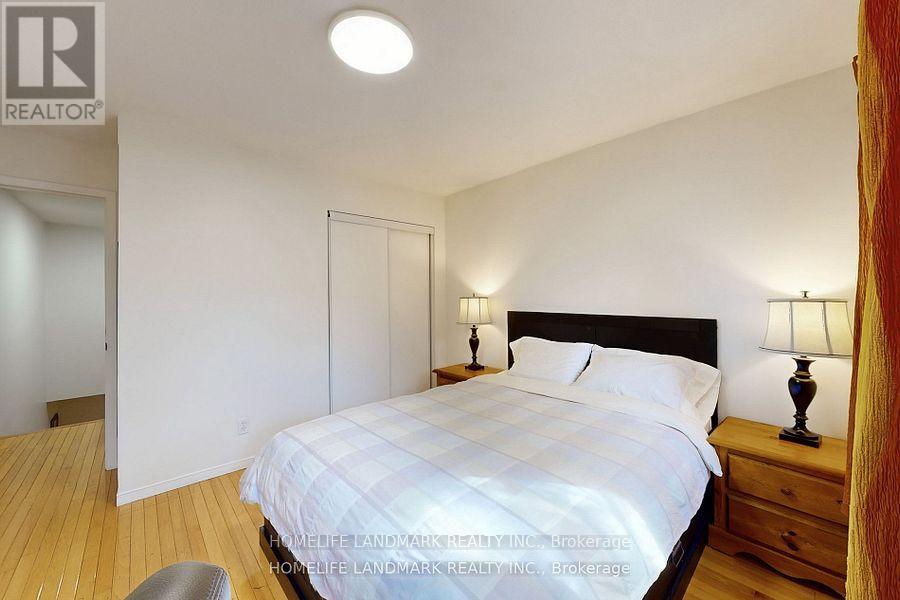 32 COATSWORTH CRESCENT - 24