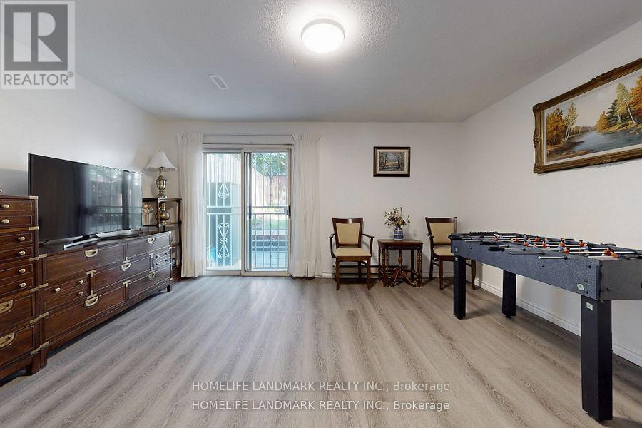 32 COATSWORTH CRESCENT - 32