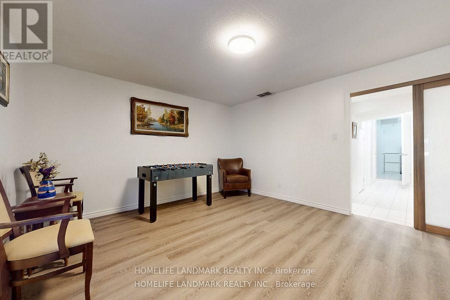 32 COATSWORTH CRESCENT - 34