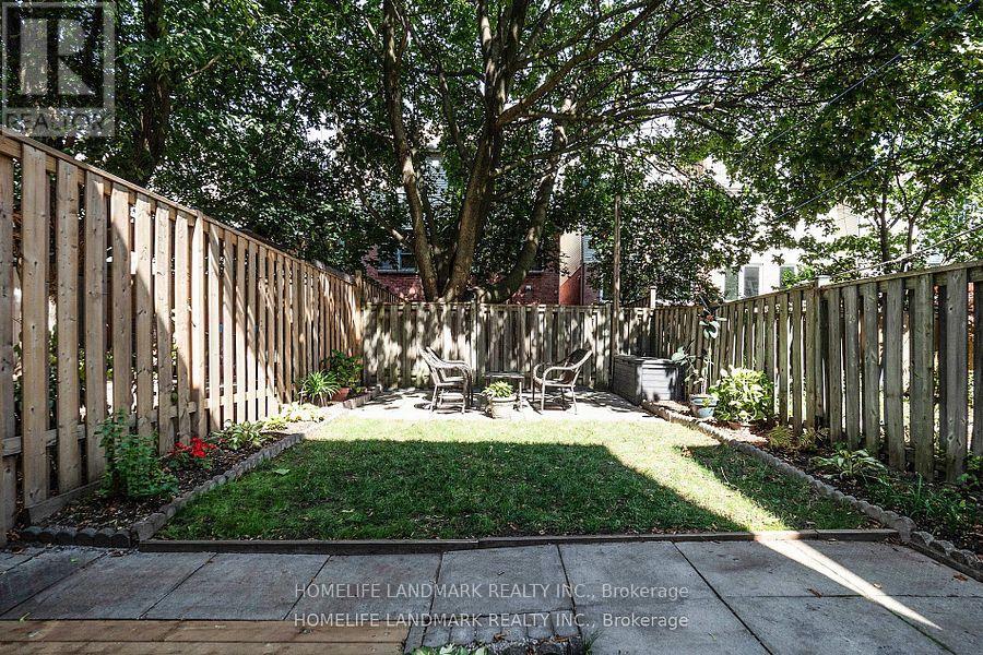 32 COATSWORTH CRESCENT - 45