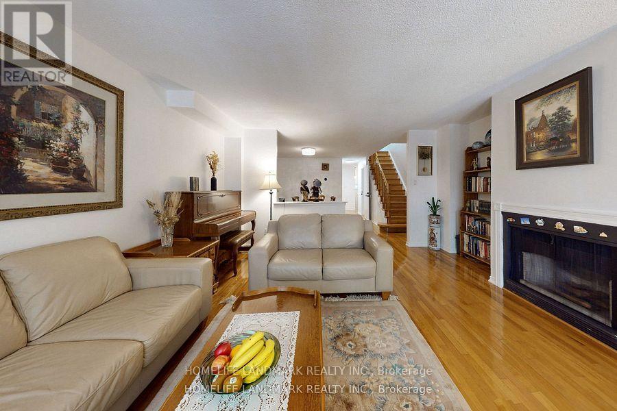 32 COATSWORTH CRESCENT - 9