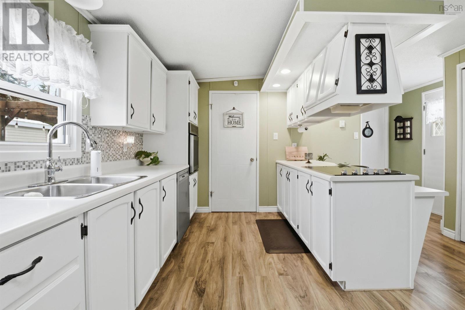 Property 10 of 32 of 15 Bruce Street