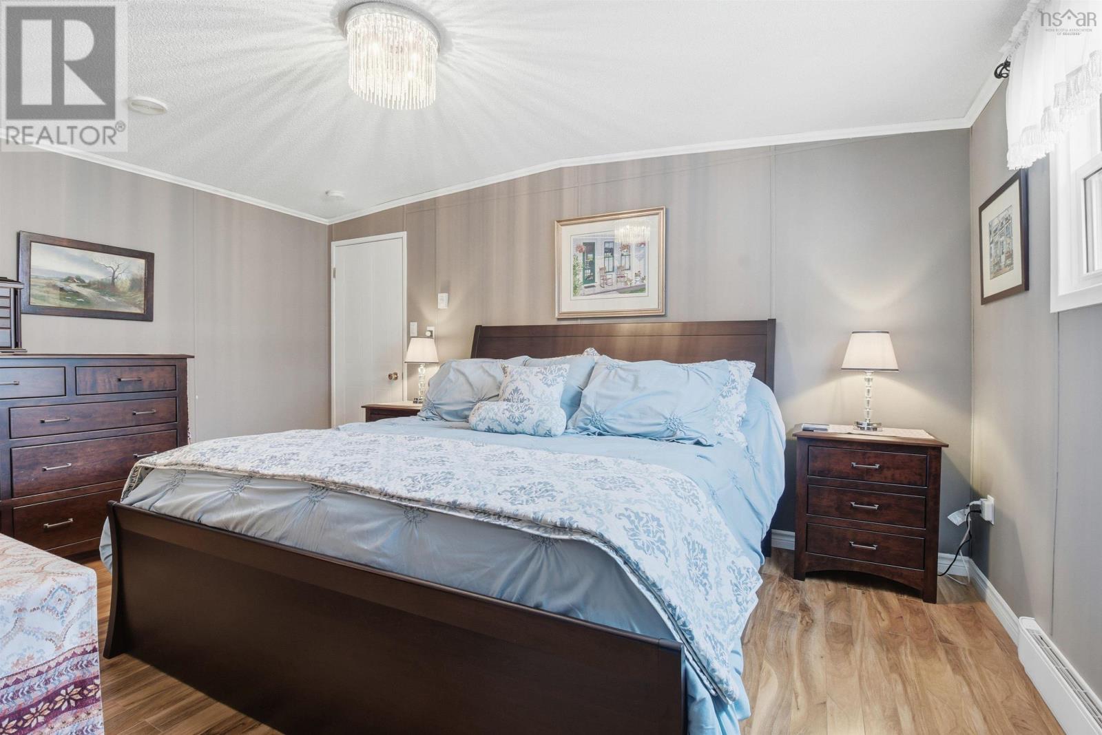 Property 18 of 32 of 15 Bruce Street