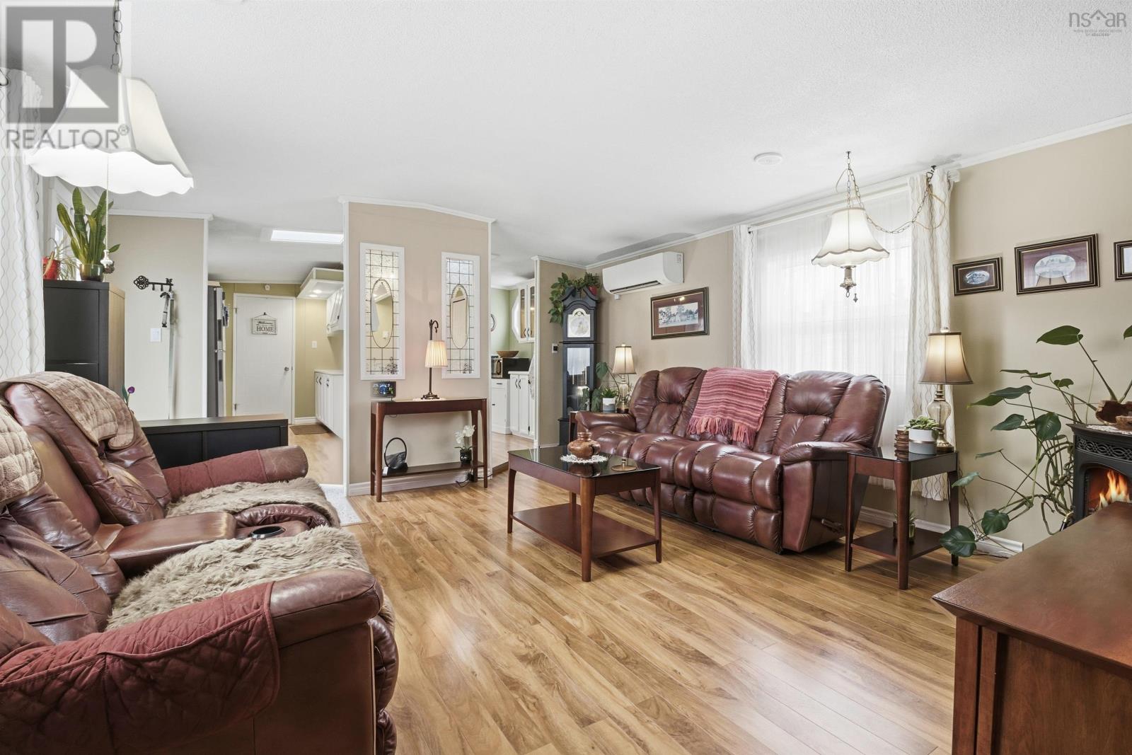 Property 8 of 32 of 15 Bruce Street