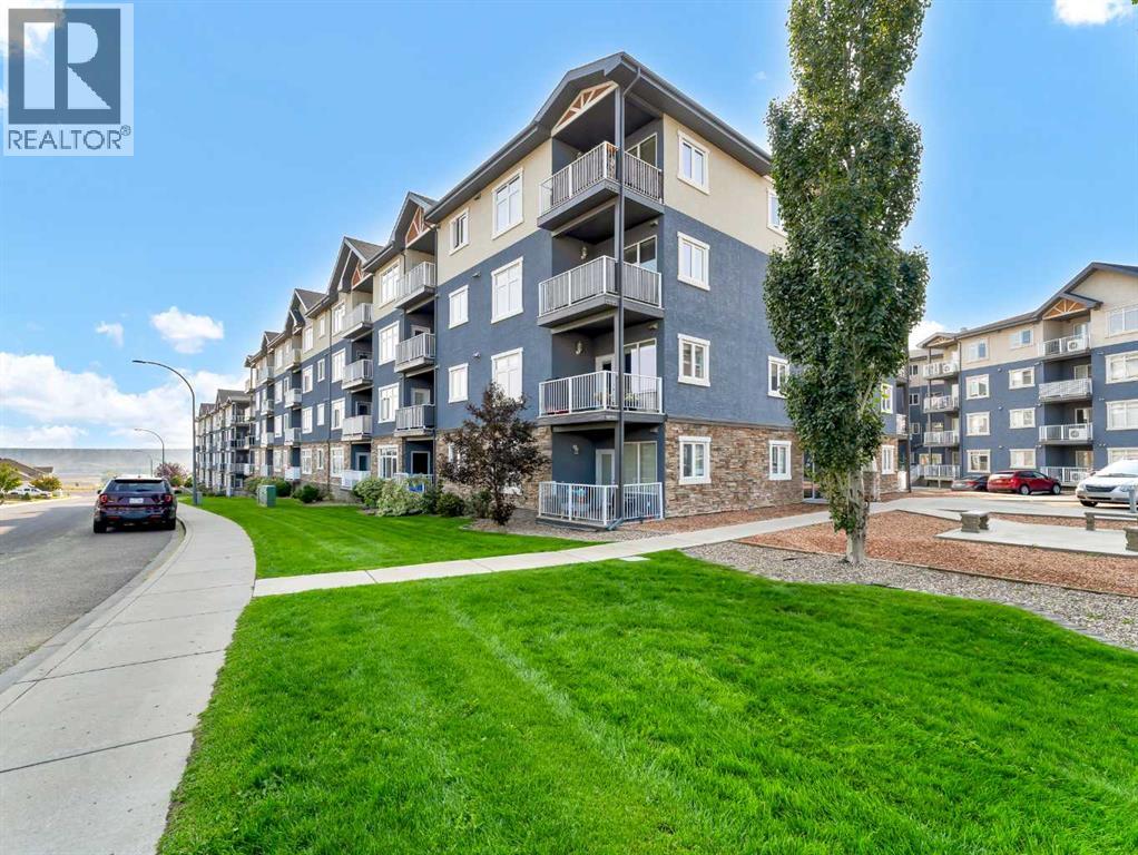 322, 19 Terrace View NE - Photo 2 of 38, Medicine Hat, Alberta