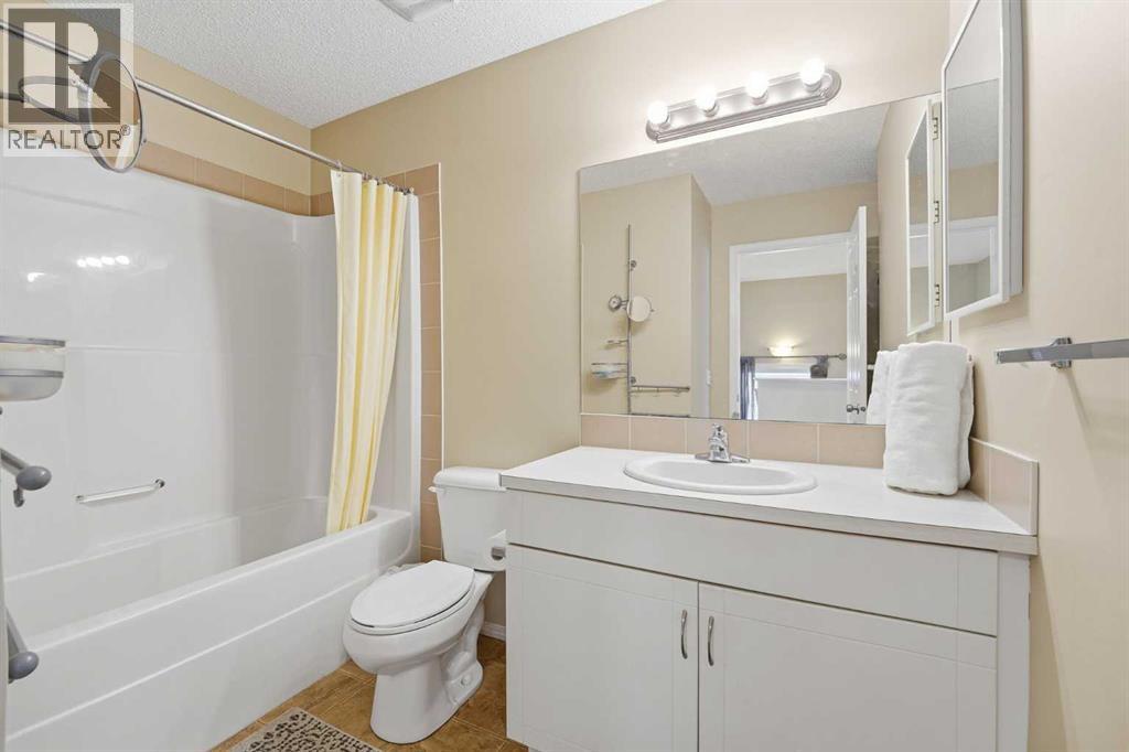 Single Family House for Sale in  Saddlecrest Blvd  NE Saddle Ridge Calgary 