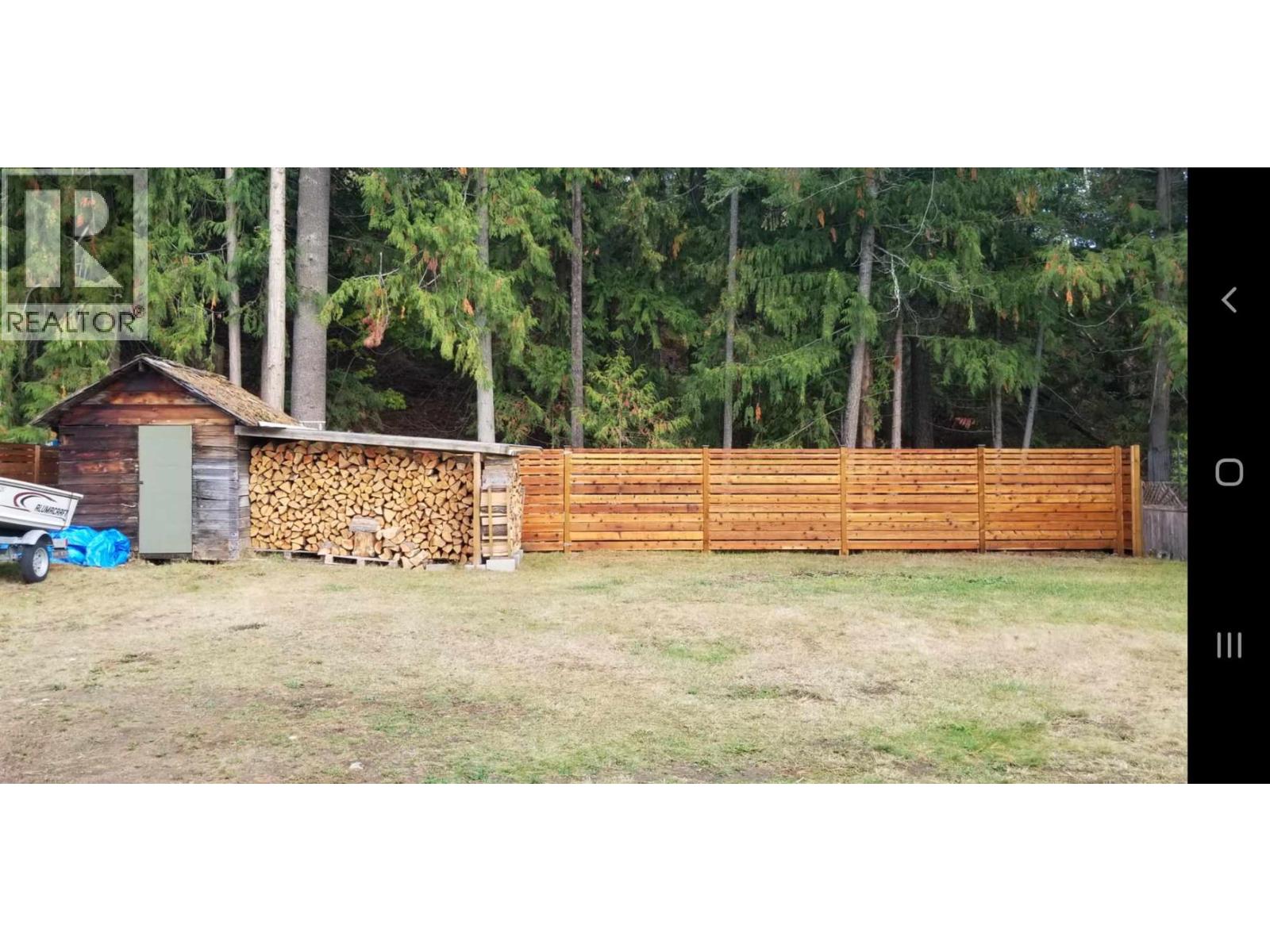 914 Columbia Crescent, Nakusp