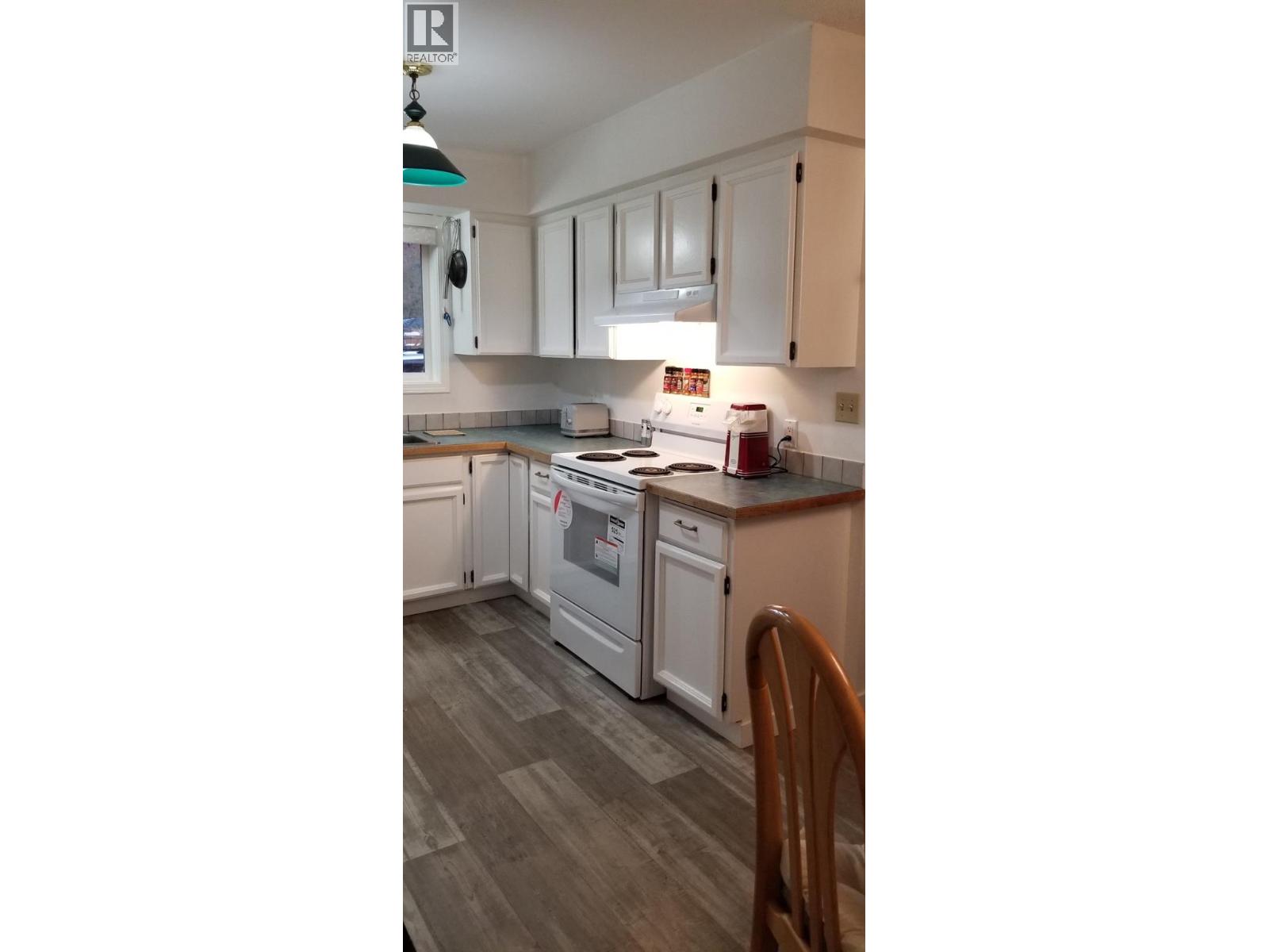 914 Columbia Crescent, Nakusp