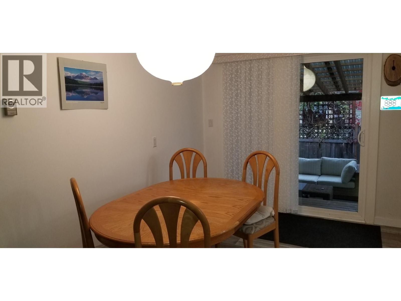 914 Columbia Crescent, Nakusp