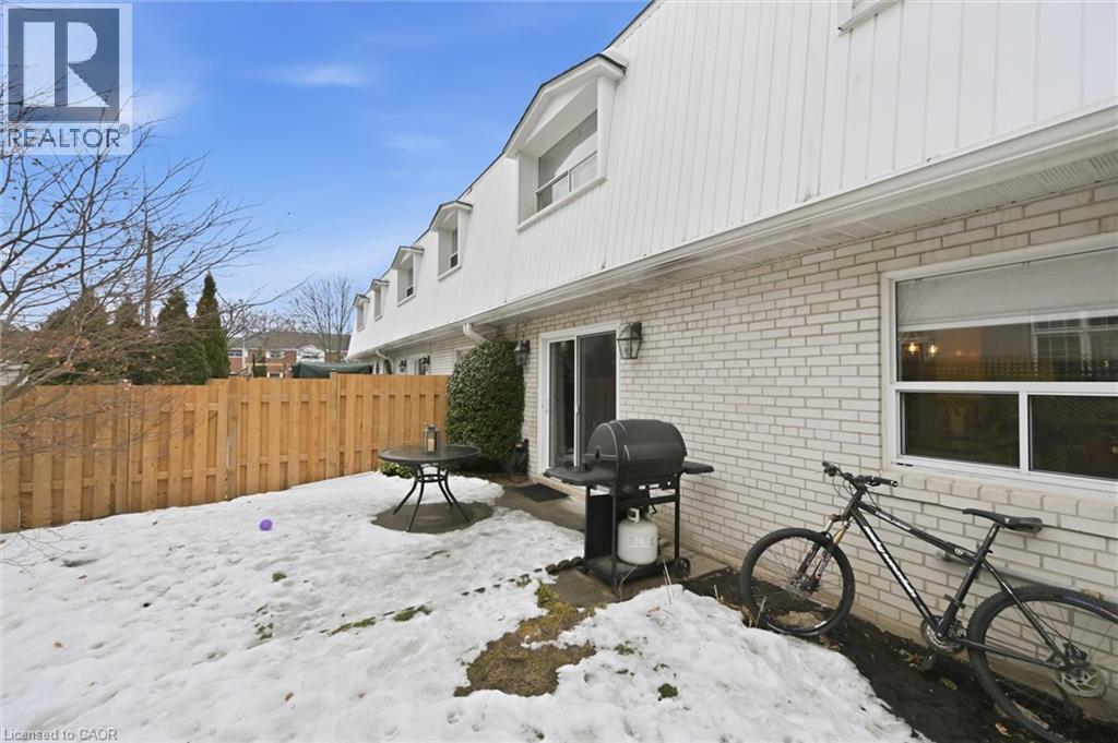#6 469 CLARIDGE ROAD - 31