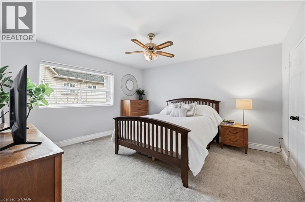 #6 469 CLARIDGE ROAD - 21