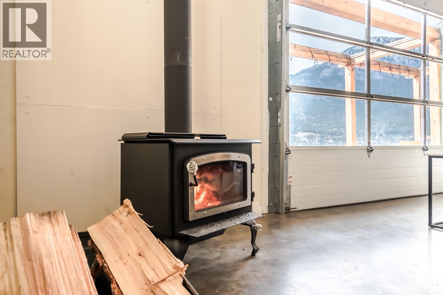 4142 99 HWY N ROAD N - 43