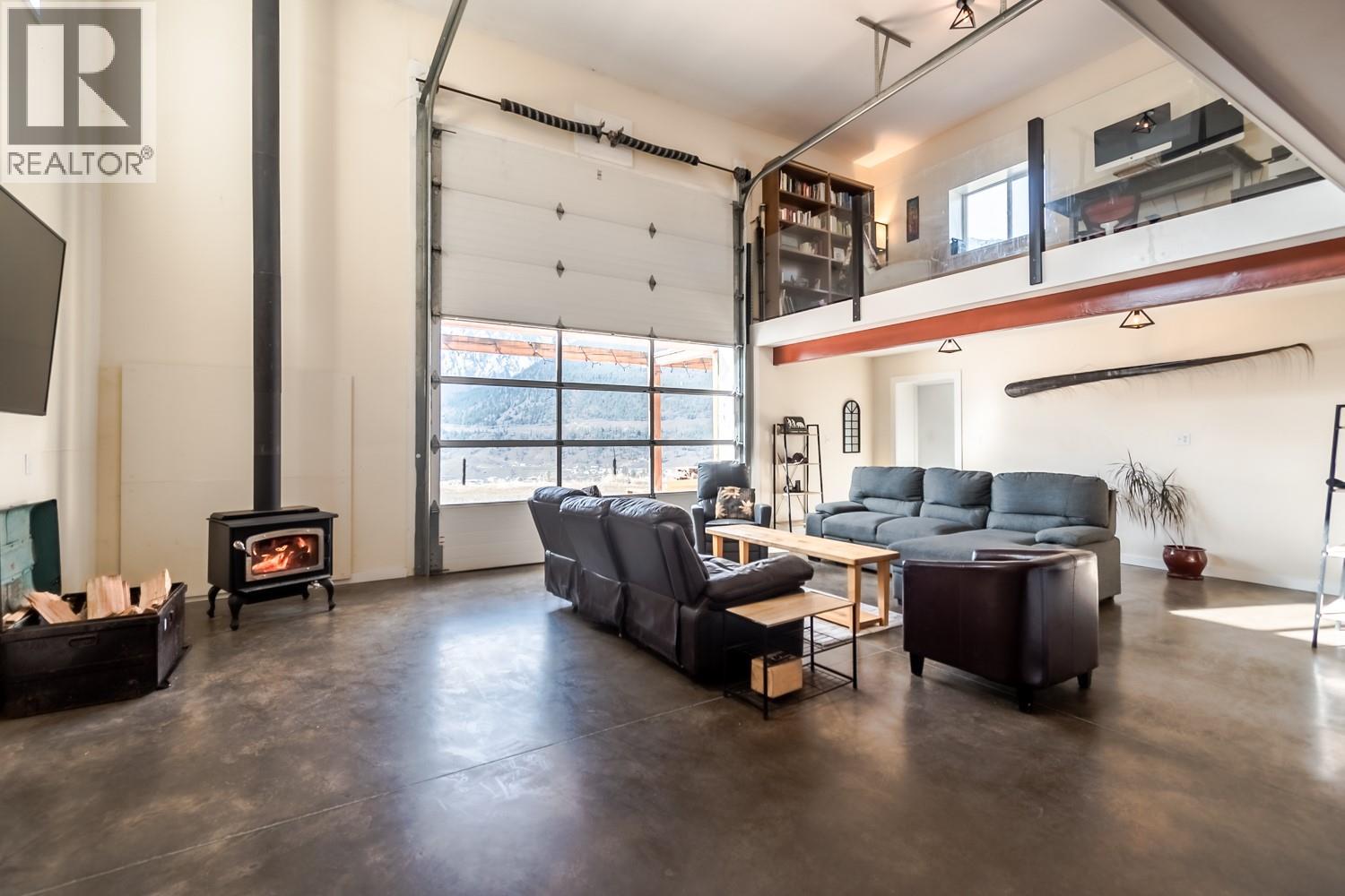 4142 99 HWY N ROAD N - 41