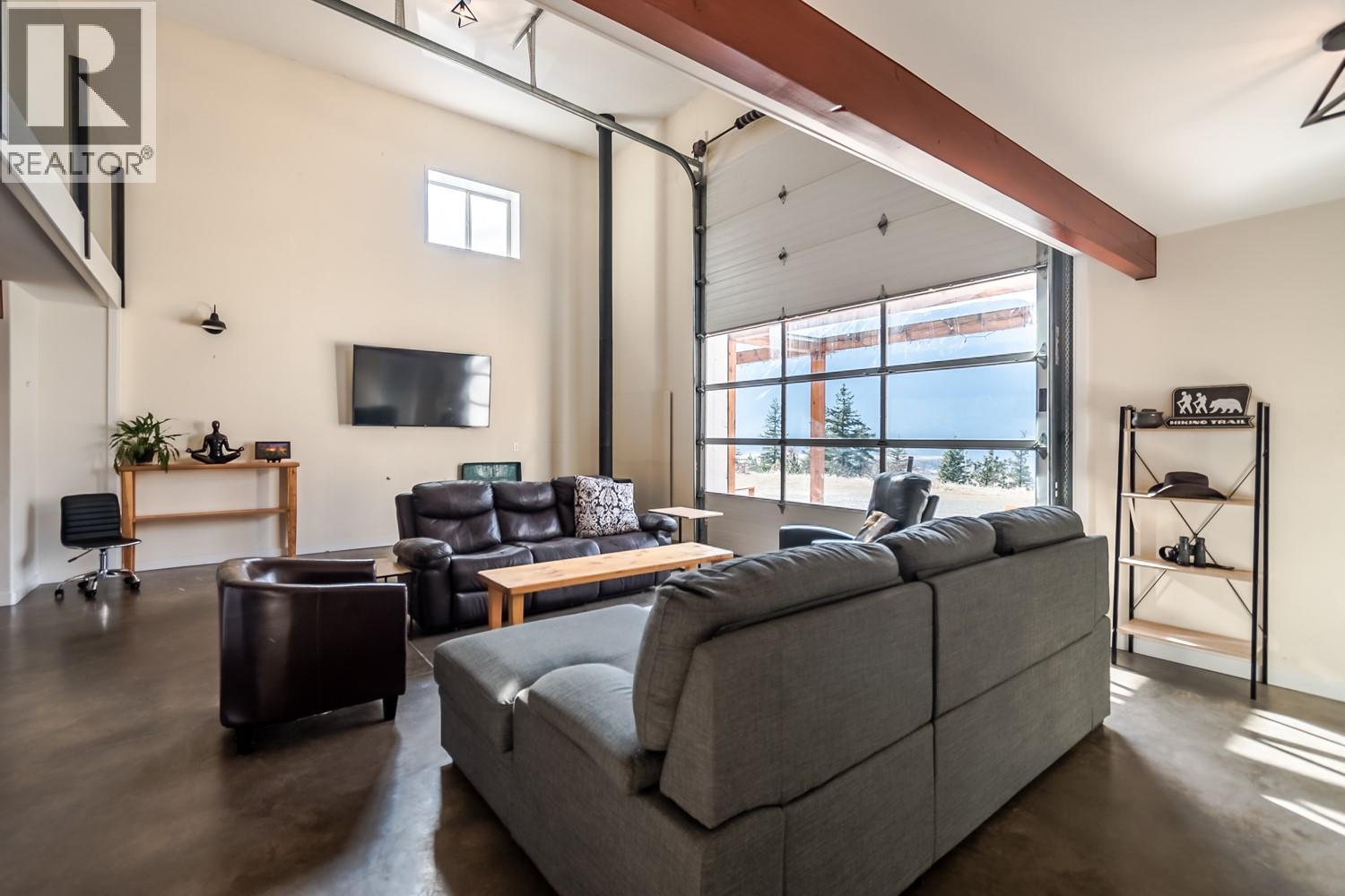 4142 99 HWY N ROAD N - 40