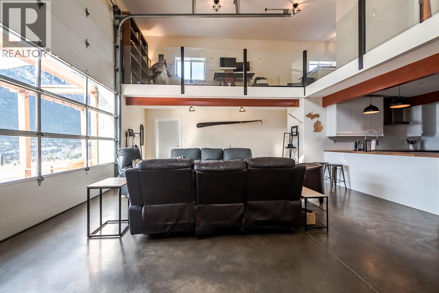 4142 99 HWY N ROAD N - 44