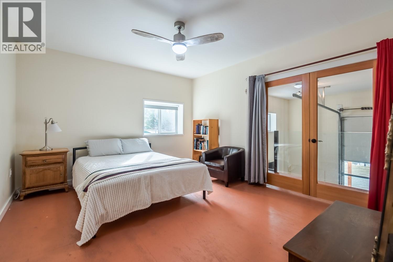 4142 99 HWY N ROAD N - 58