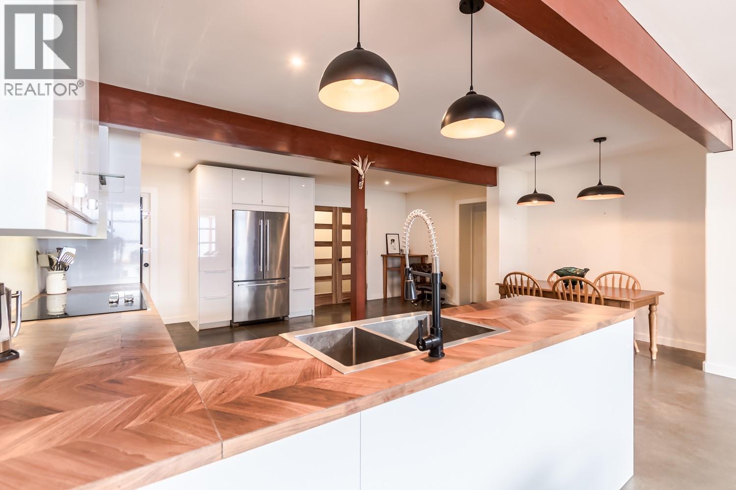 4142 99 HWY N ROAD N - 49