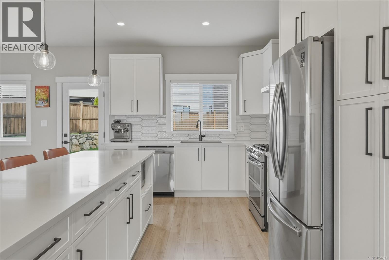 1348 Flint Ave - 12