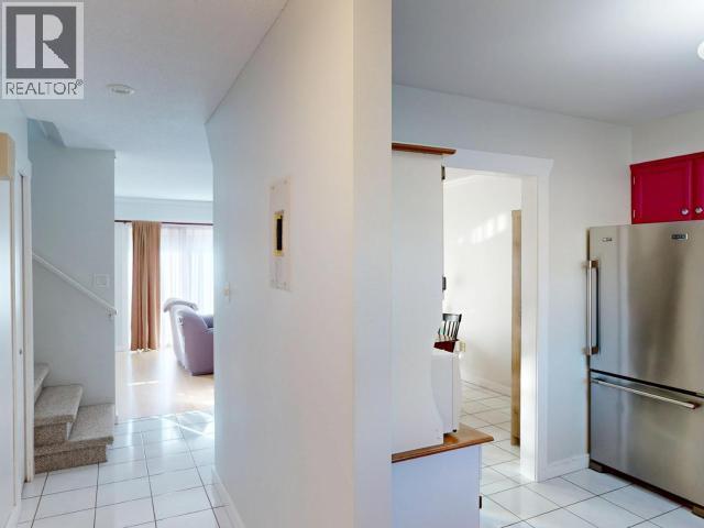 14-3870 JOYCE AVE - Photo 5 of 23, Powell River, British Columbia