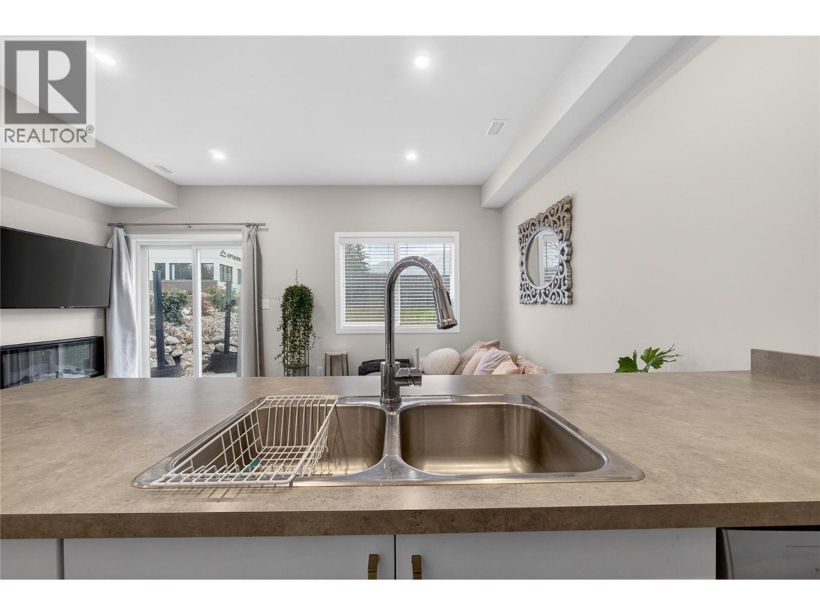 2081 11 Avenue NE Unit# 12, Salmon Arm