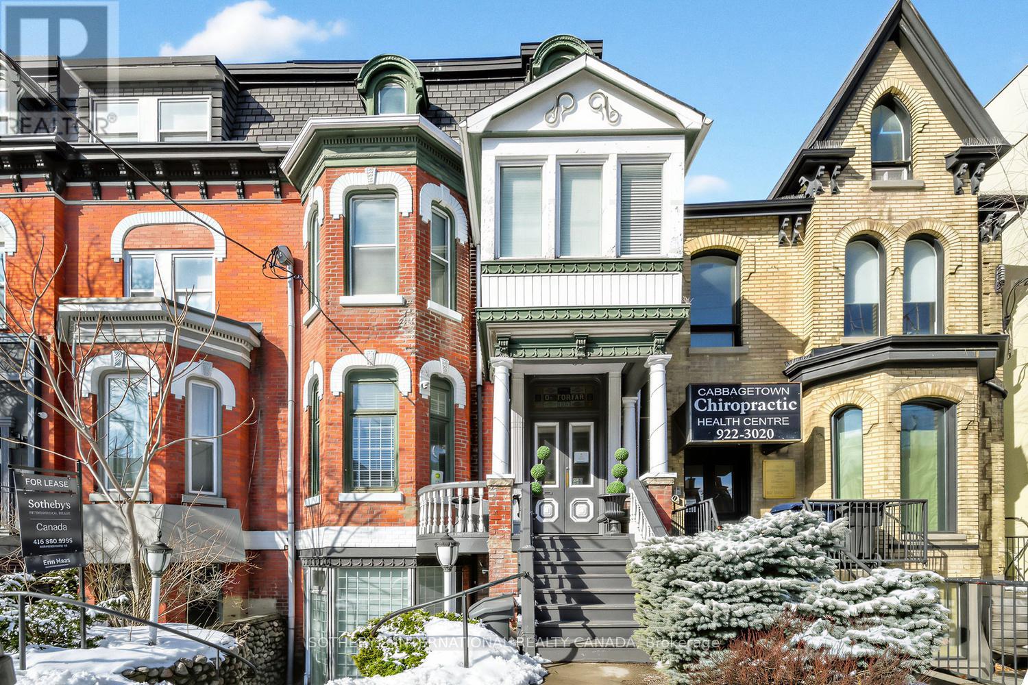 212 Carlton Street 3