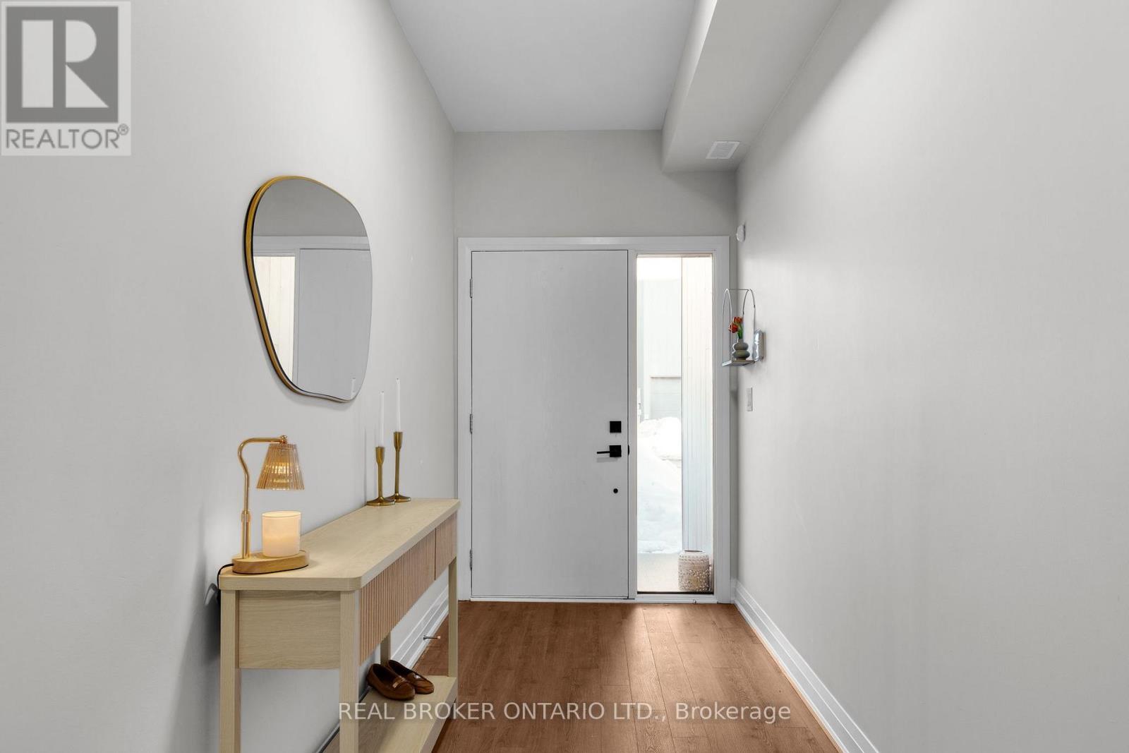 96 SUNSHINE LANE - Photo 4 of 42, Orillia, Ontario