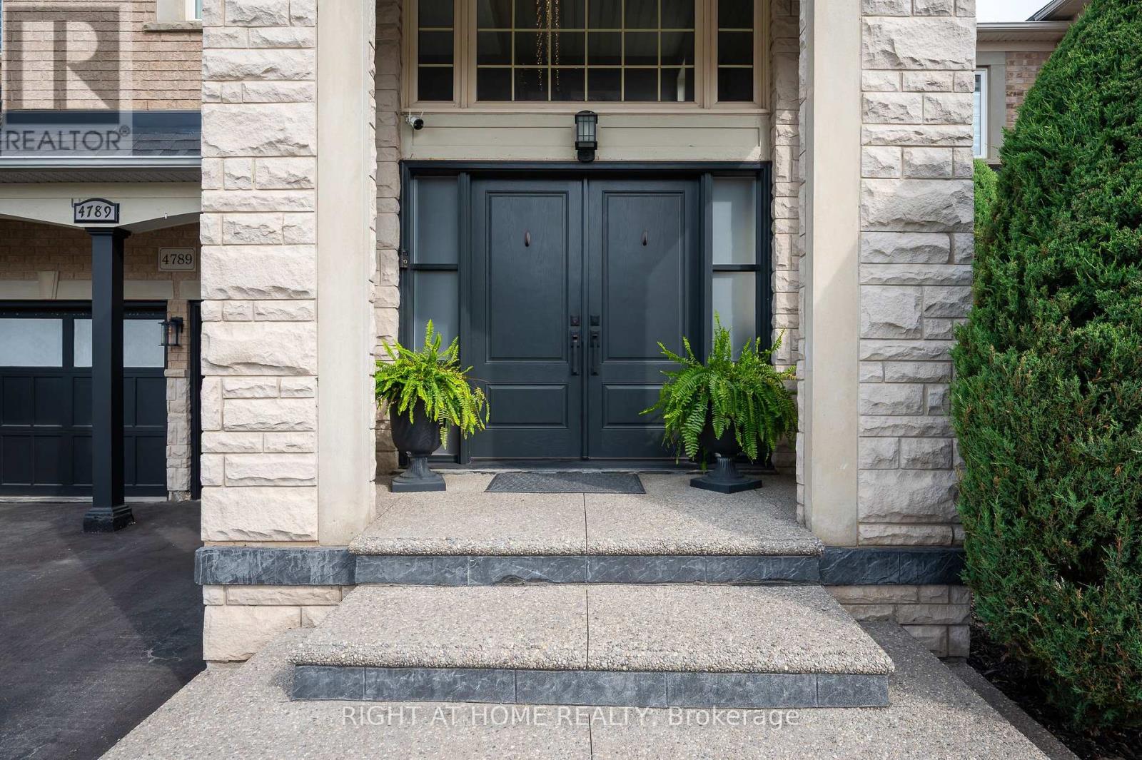 4789 THOMAS ALTON BOULEVARD - Photo 2 of 27, Burlington (Alton), Ontario