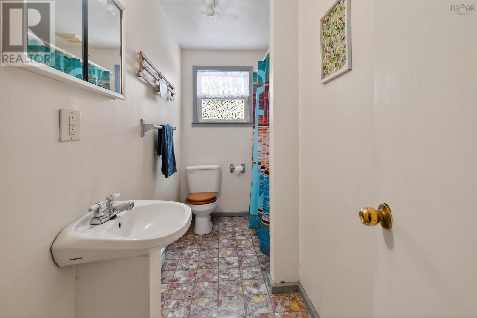 Property 36 of 43 of 5381 Highway 19