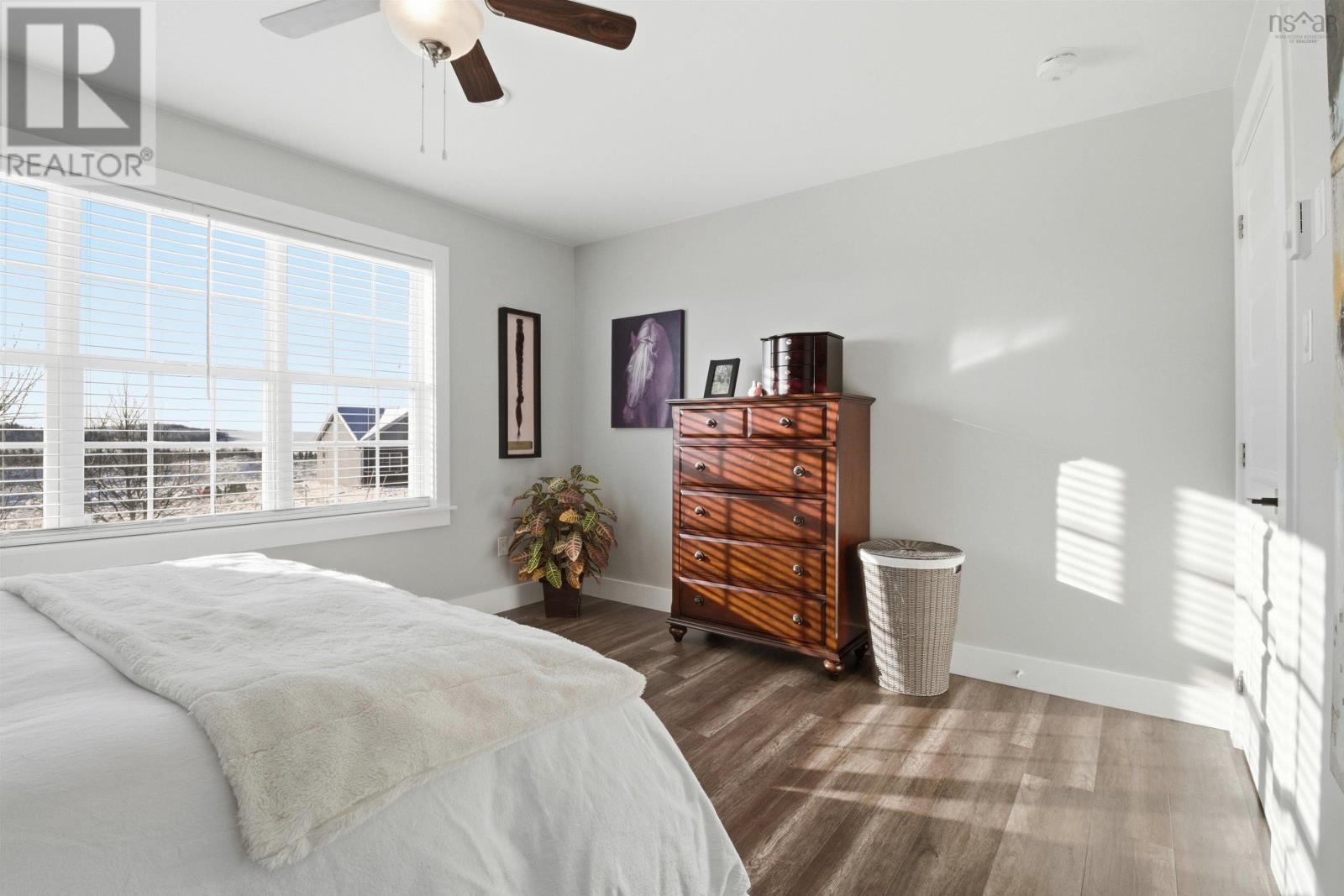 Property 23 of 49 of 39 Ridge Avenue