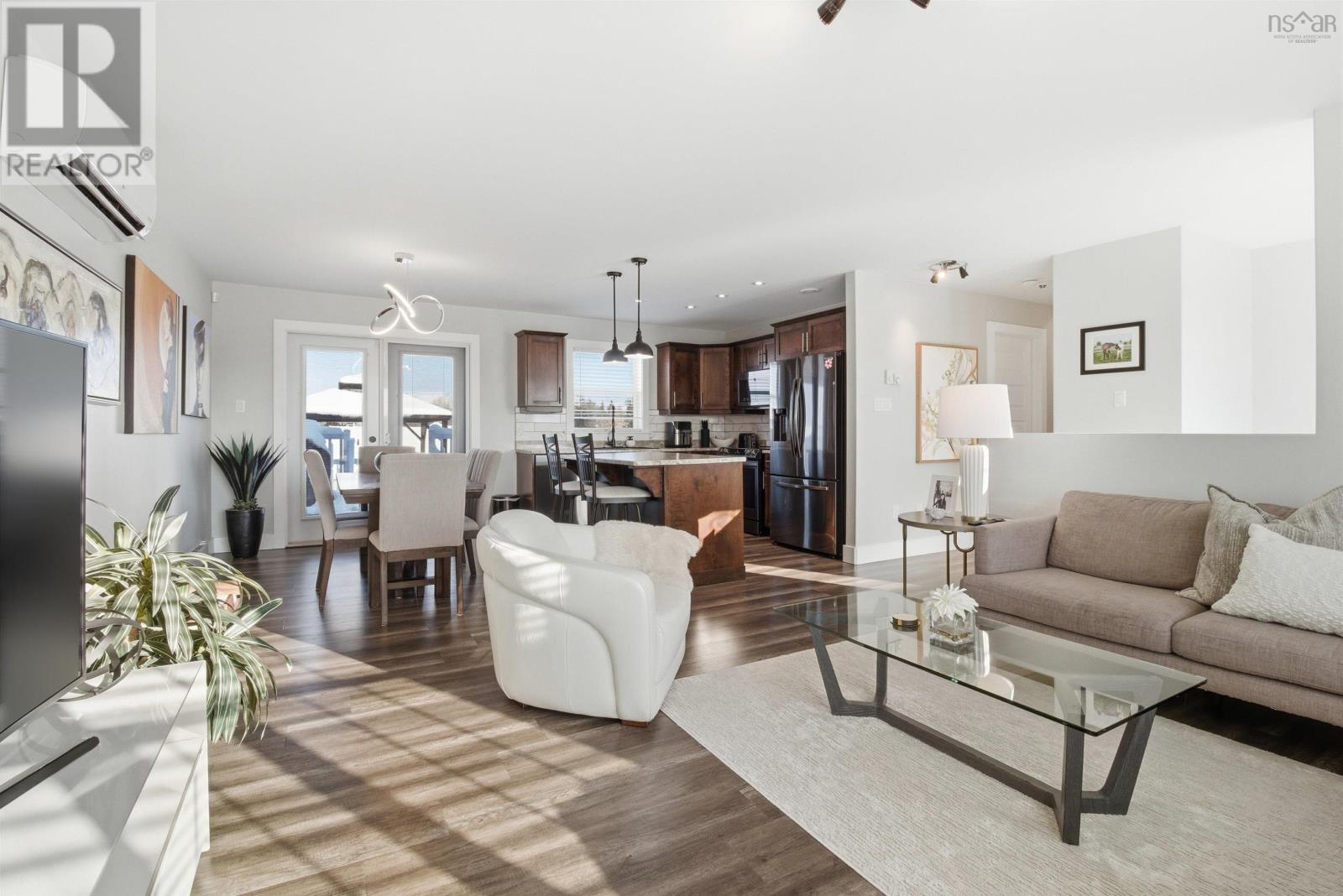 Property 11 of 49 of 39 Ridge Avenue