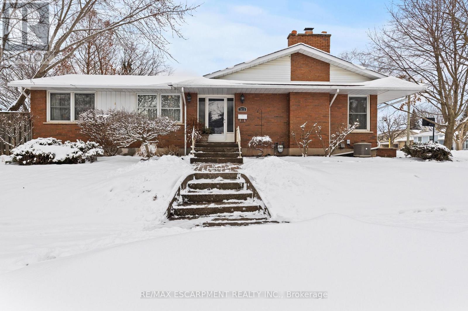 7075 WATERLOO DRIVE - Photo 5 of 50, Niagara Falls (Casey), Ontario