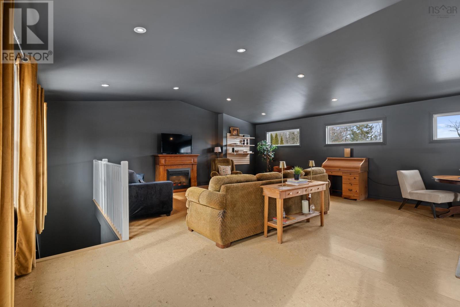 Property 37 of 50 of 24 Alben Lane