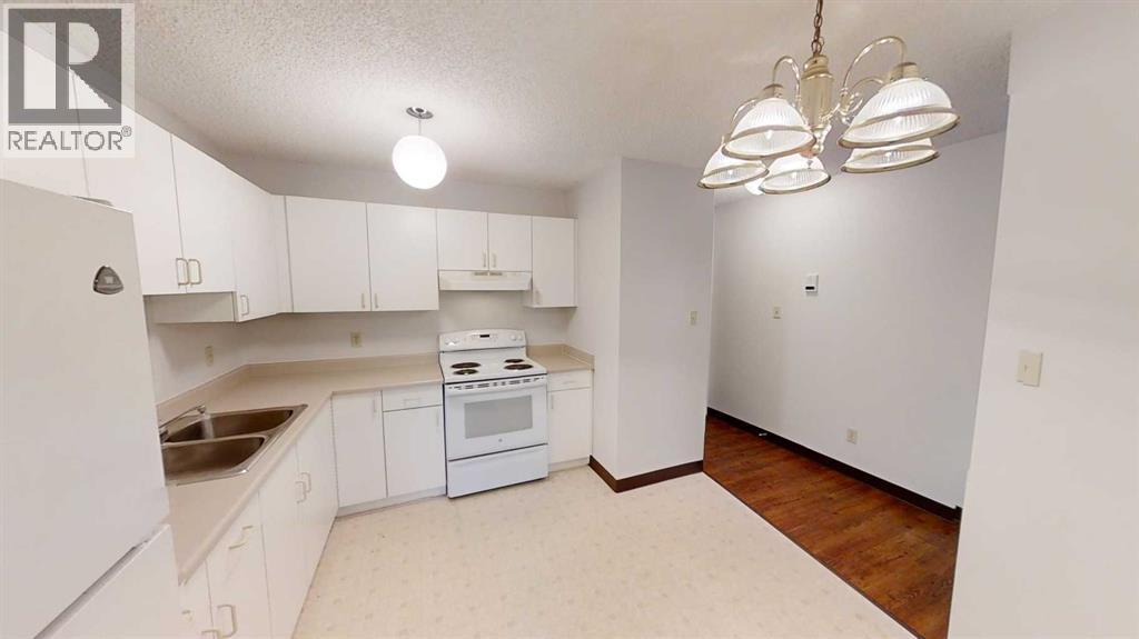 301, 5117 44 Street - Photo 3 of 9, High Prairie, Alberta