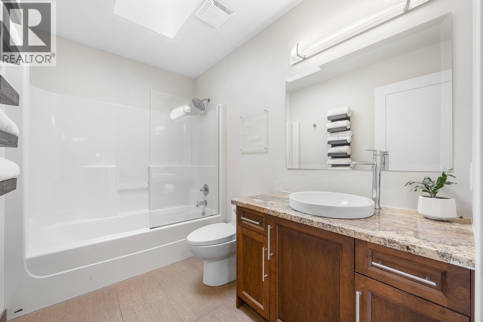 328 Woodpark Crescent, Kelowna