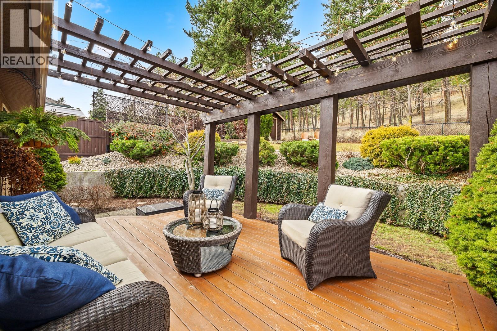 328 Woodpark Crescent, Kelowna