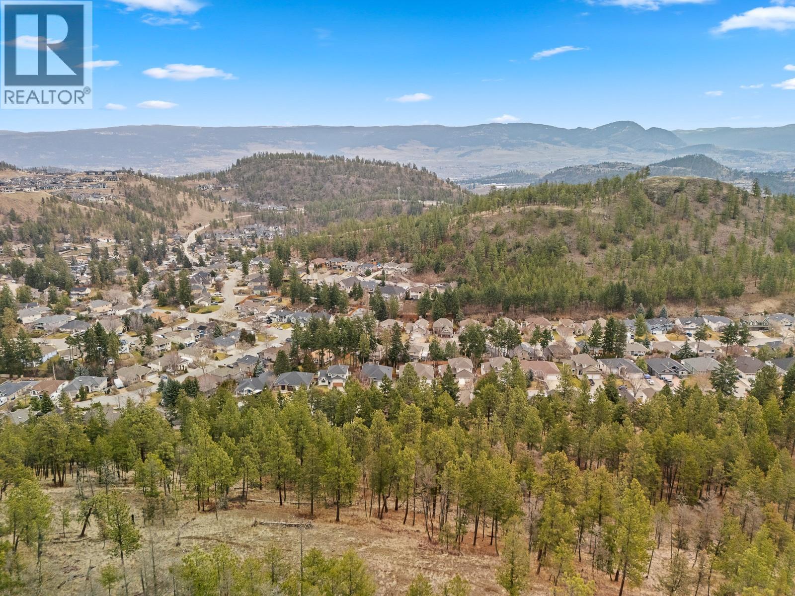 328 Woodpark Crescent, Kelowna