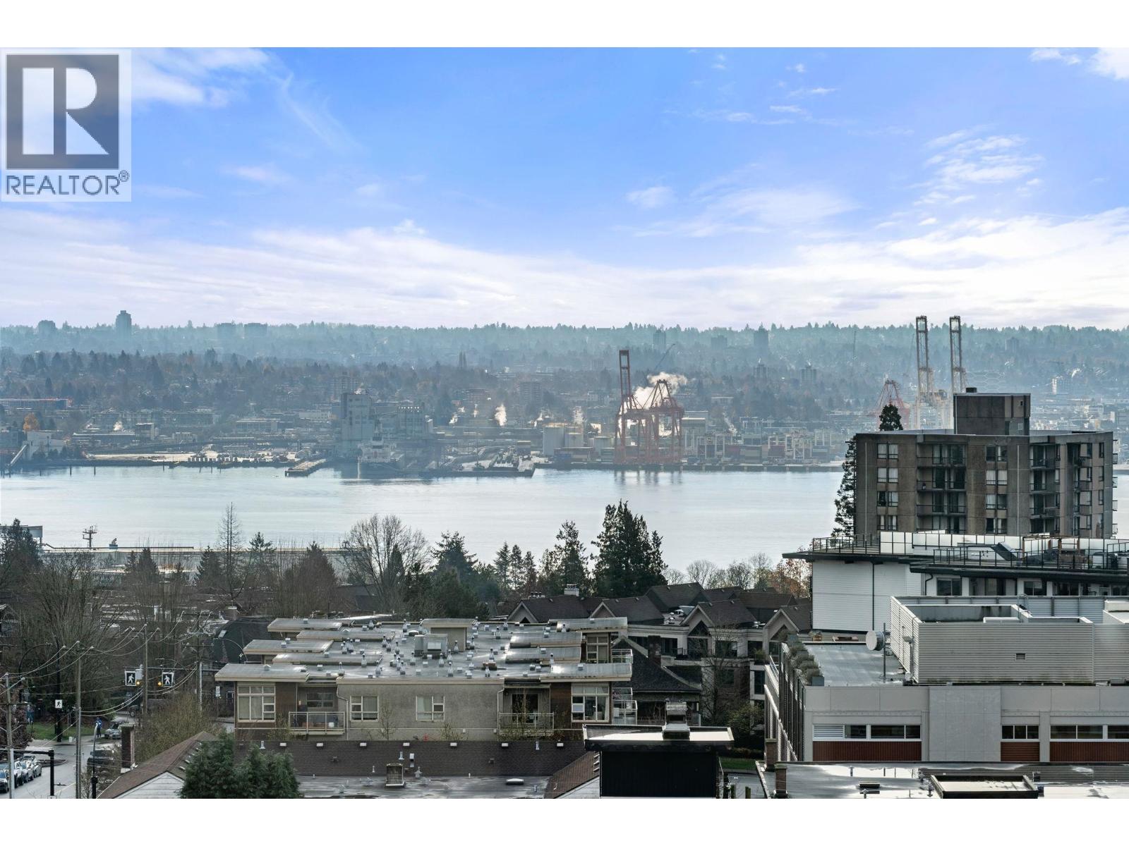 1006 160 E 13TH STREET - Photo 2 of 40, North Vancouver, British Columbia