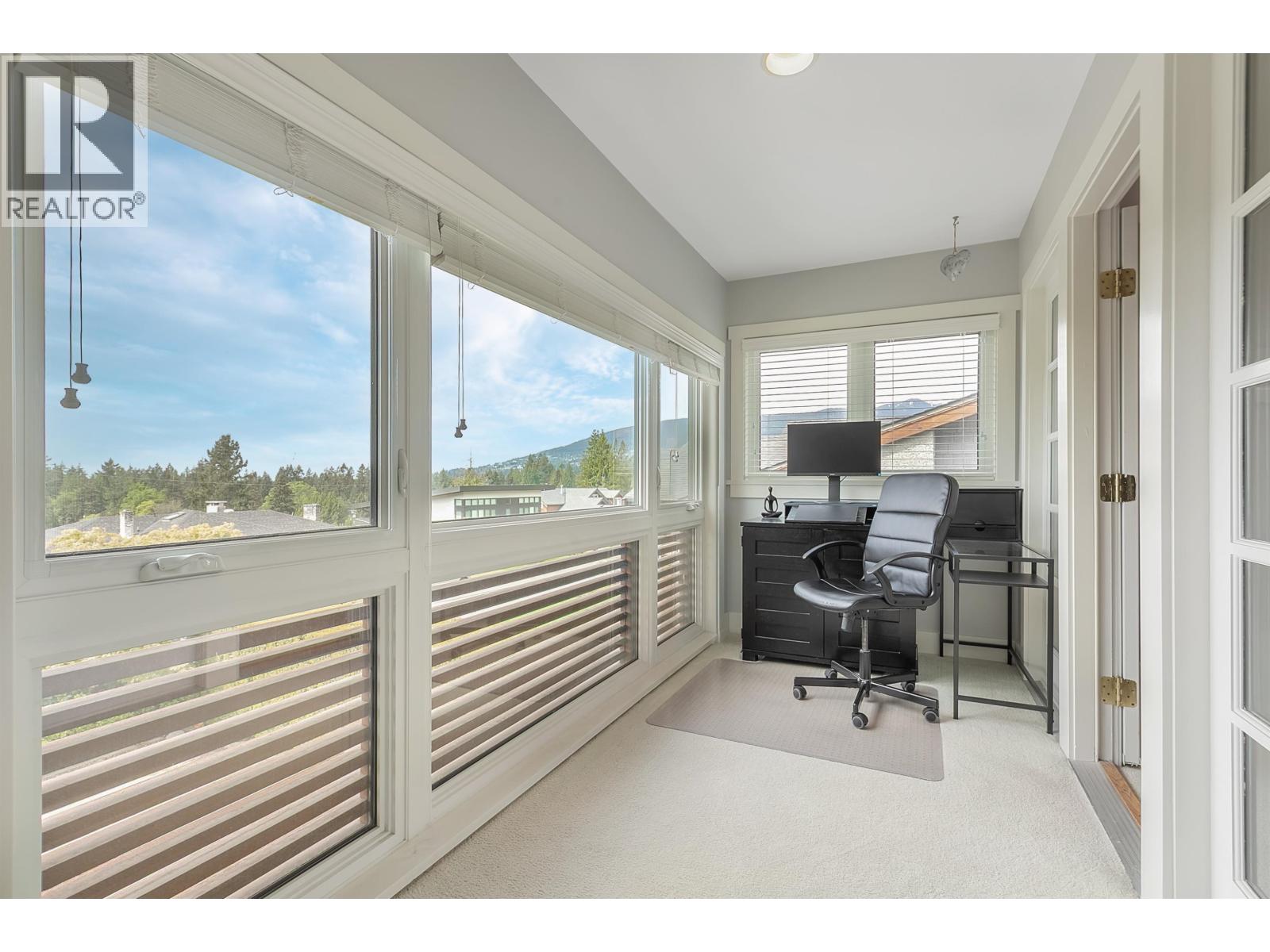 4106 CANTERBURY CRESCENT, North Vancouver