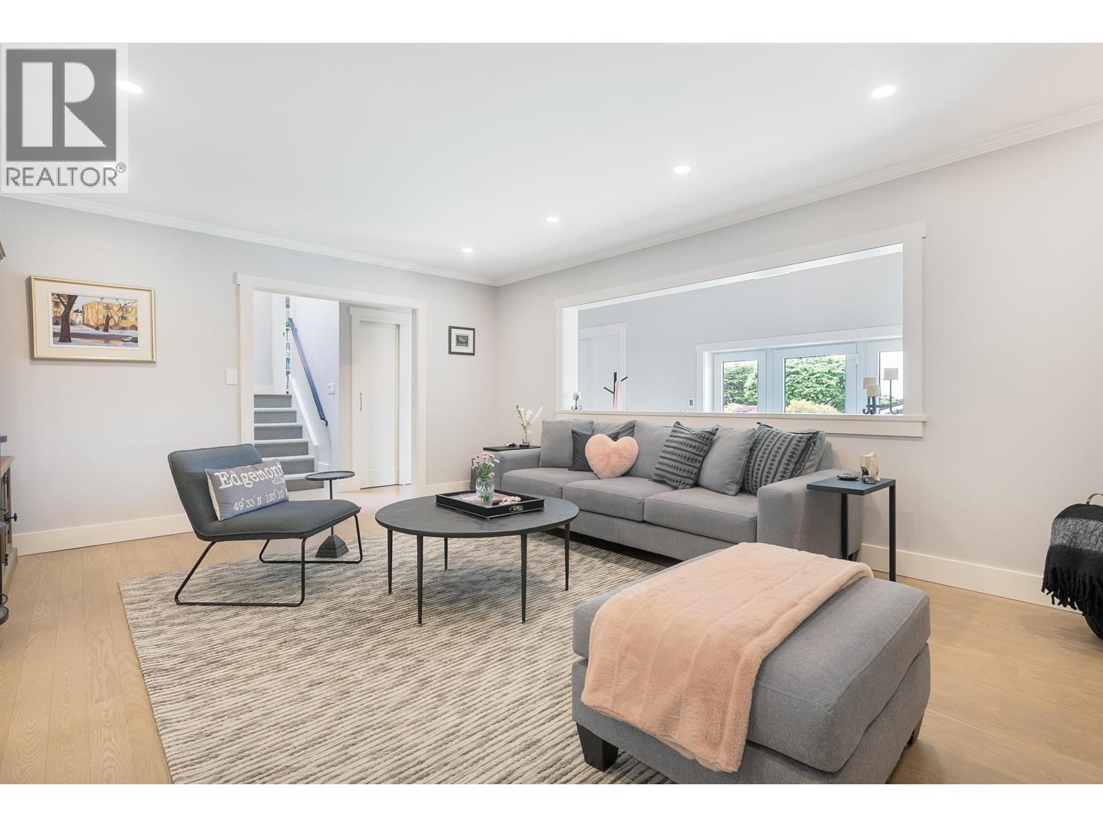 4106 CANTERBURY CRESCENT, North Vancouver