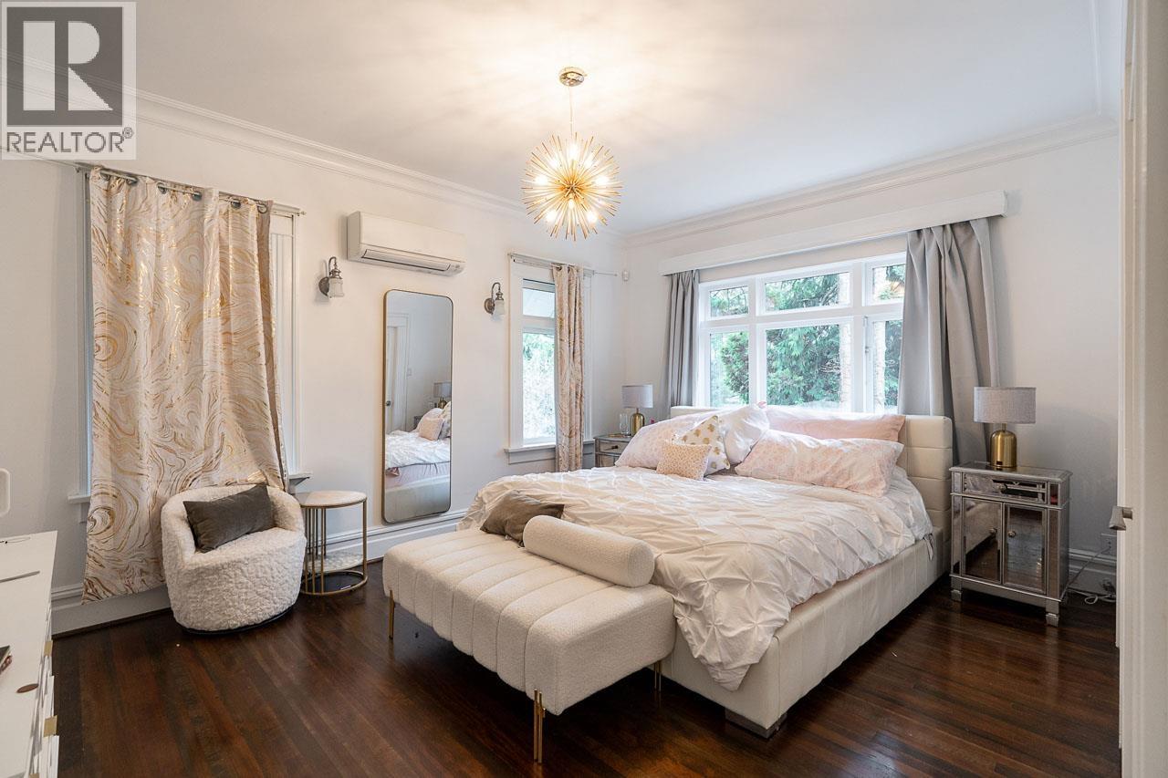 1 1055 WOLFE AVENUE, Vancouver