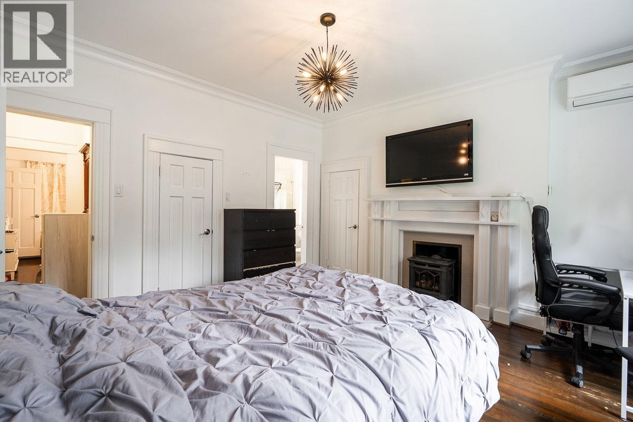 1 1055 WOLFE AVENUE, Vancouver