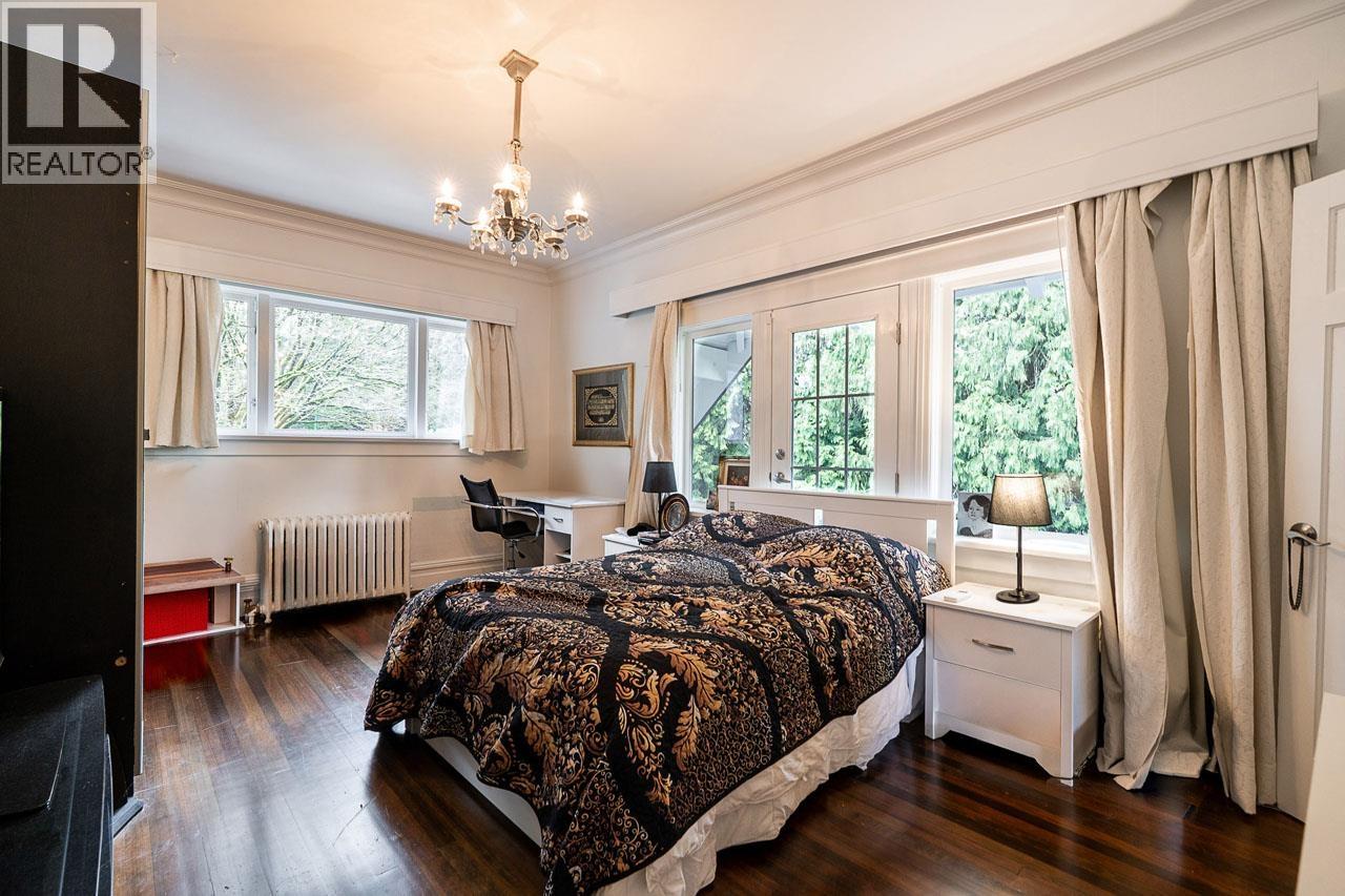 1 1055 WOLFE AVENUE, Vancouver