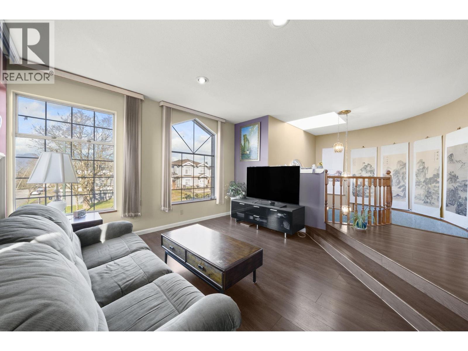 3206 E 25TH AVENUE - Photo 3 of 37, Vancouver, British Columbia