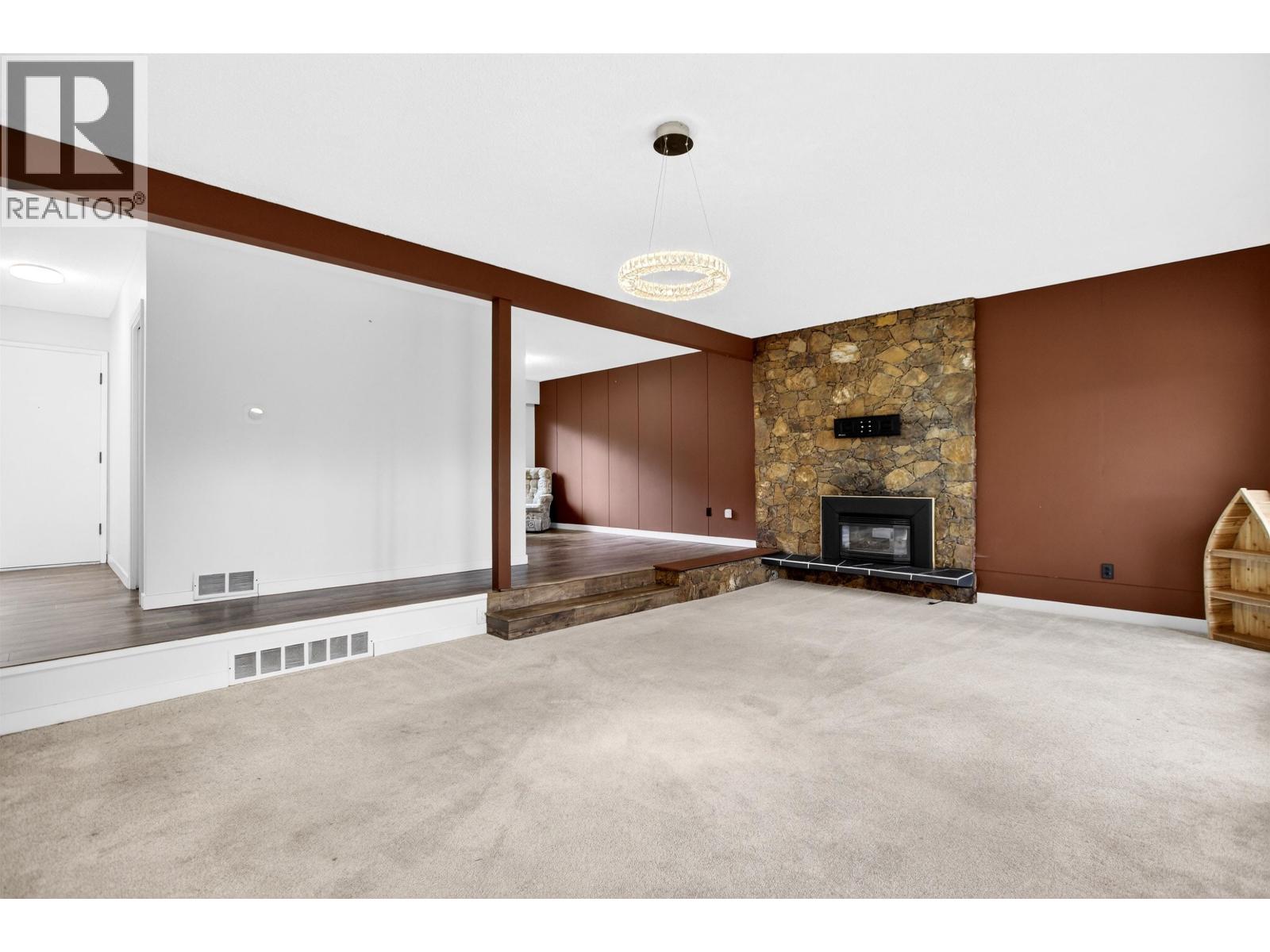 3362 VIEWMOUNT DRIVE, Port Moody