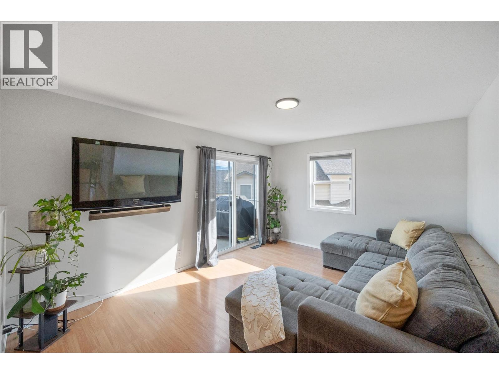 26 7915 Hespeler Road, Summerland