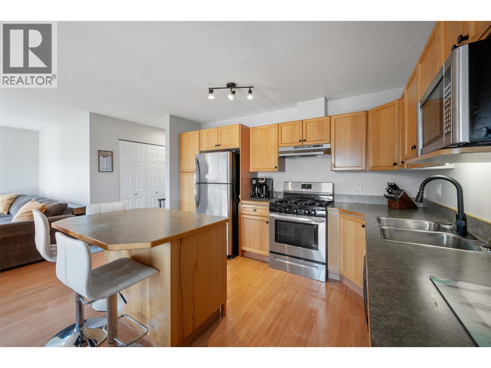 26 7915 Hespeler Road, Summerland